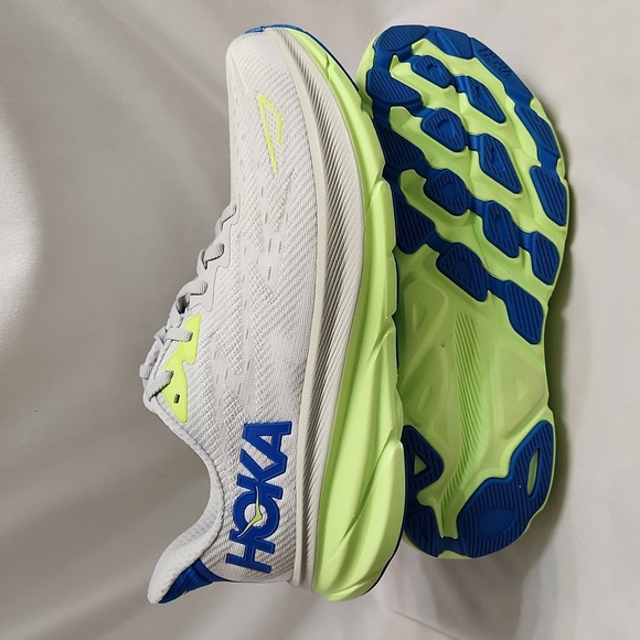 Hoka One One Clifton 9 Sneakers (M Size 9.5D) - Picture 5 of 14